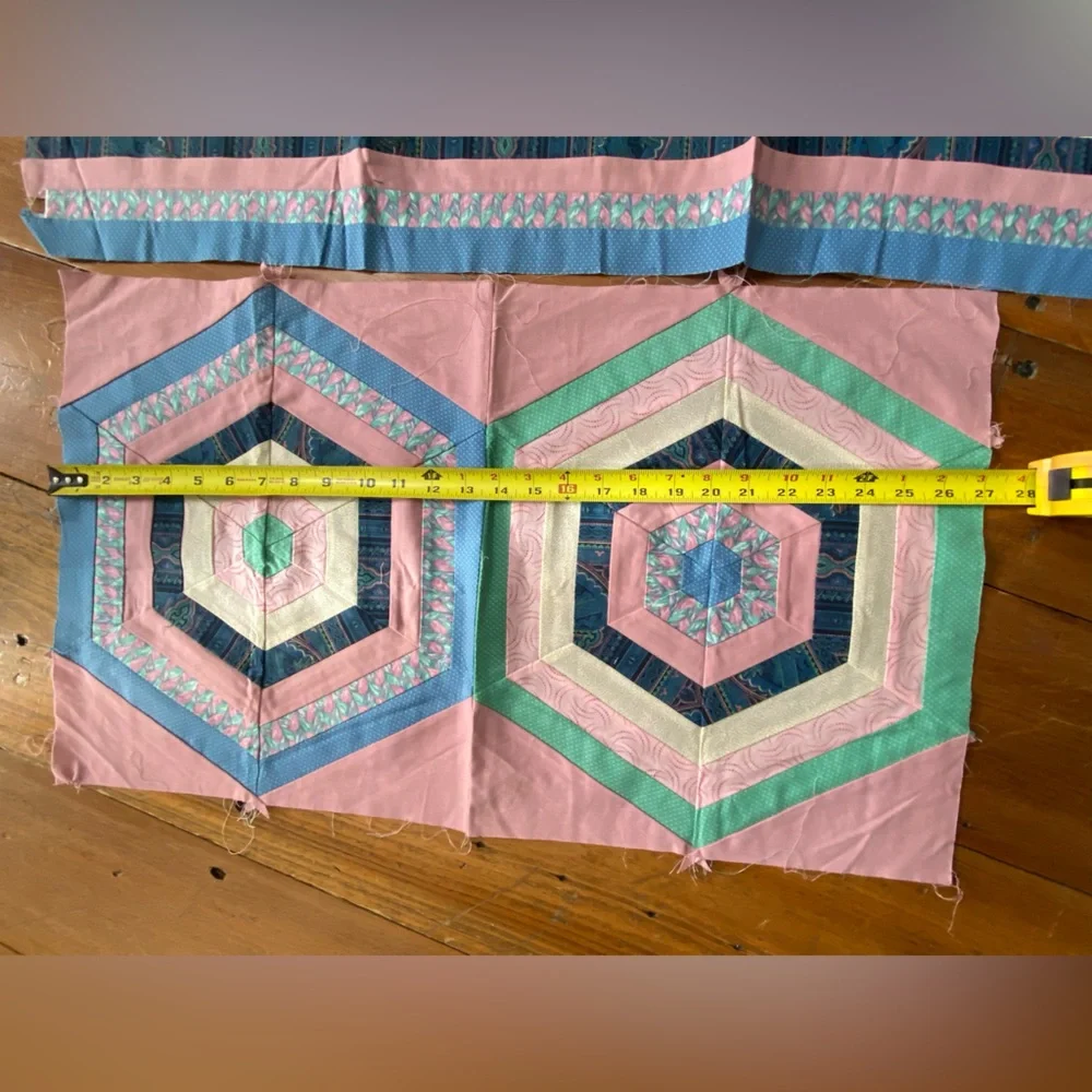 Colorful‎ Quilted Fabric Pieces Quilt Scraps